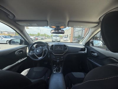 2016 Jeep Cherokee Altitude