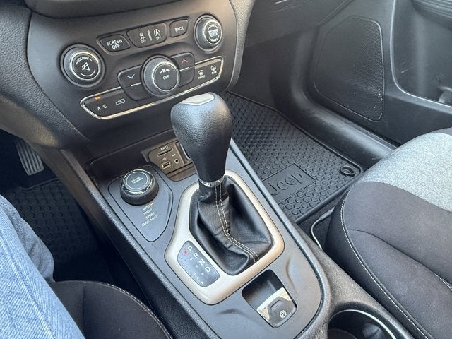 2016 Jeep Cherokee Altitude