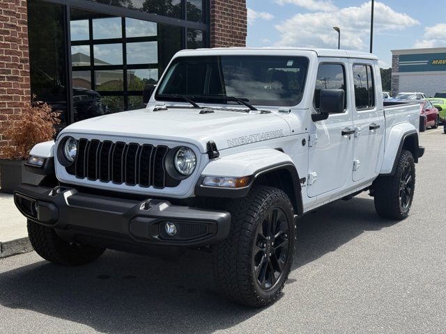 2025 Jeep Gladiator Nighthawk Auto's photo