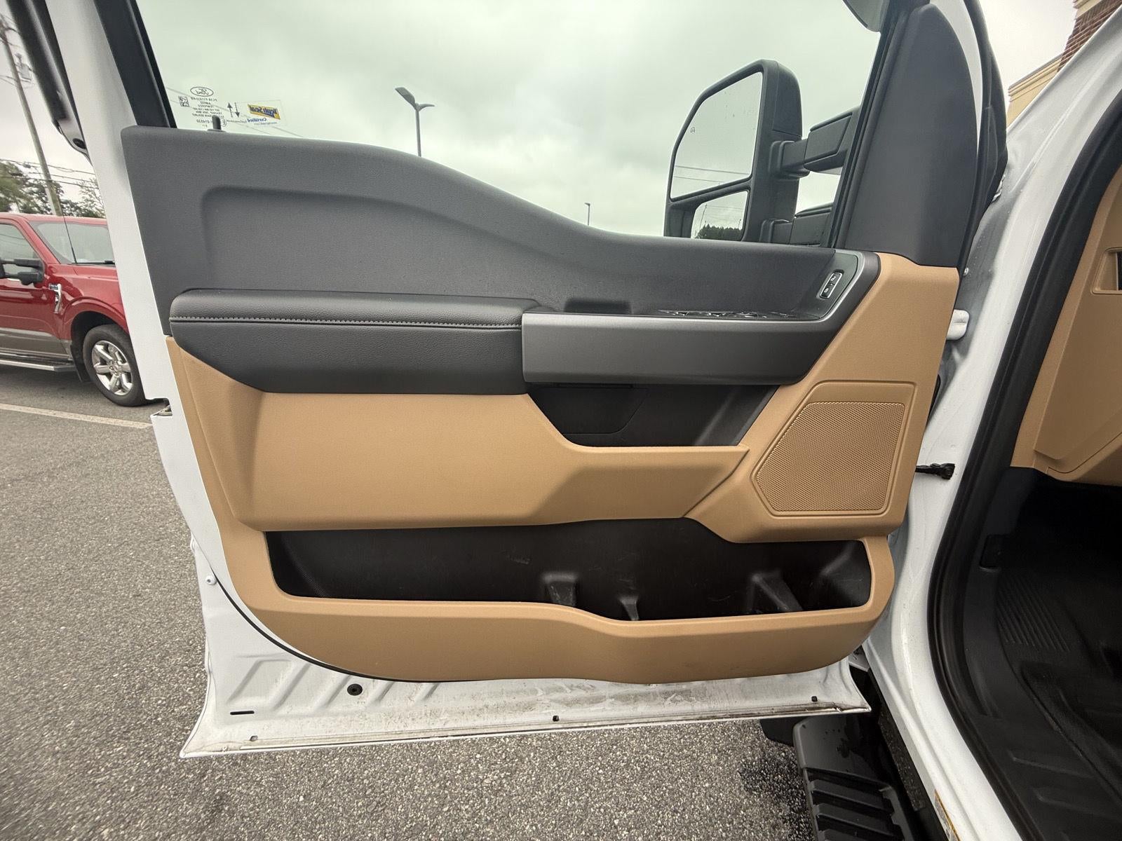 2025 Ford Super Duty F-450 Drw XLT