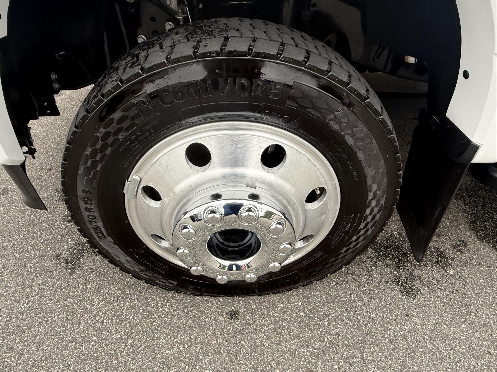 2025 Ford Super Duty F-450 Drw XLT