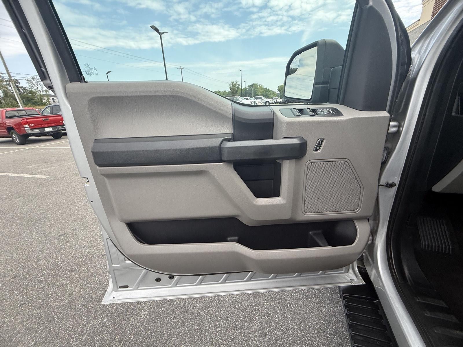 2019 Ford F-150 XLT 4WD SUPERCREW 5.5' BO