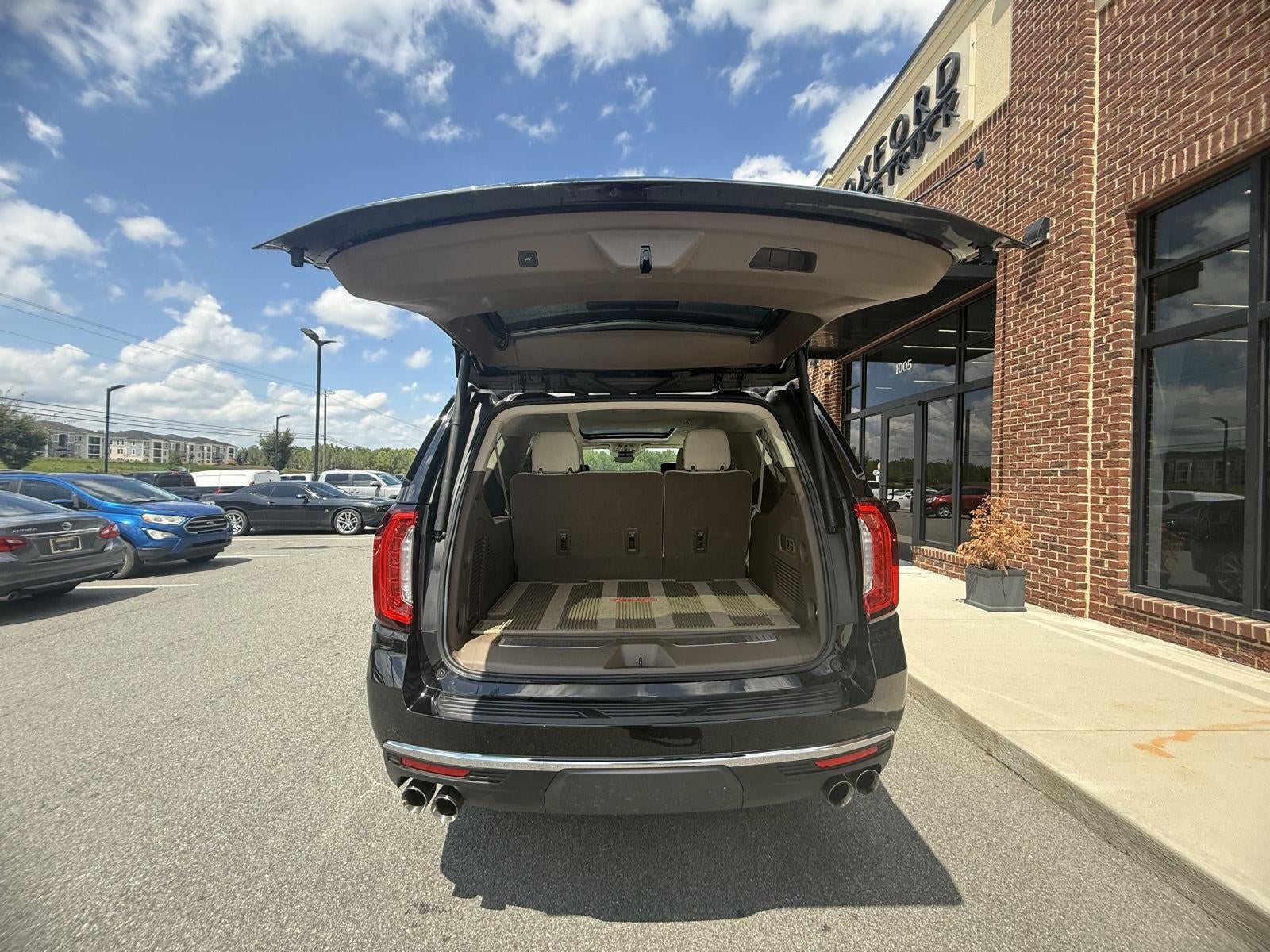 2023 GMC Yukon XL Denali