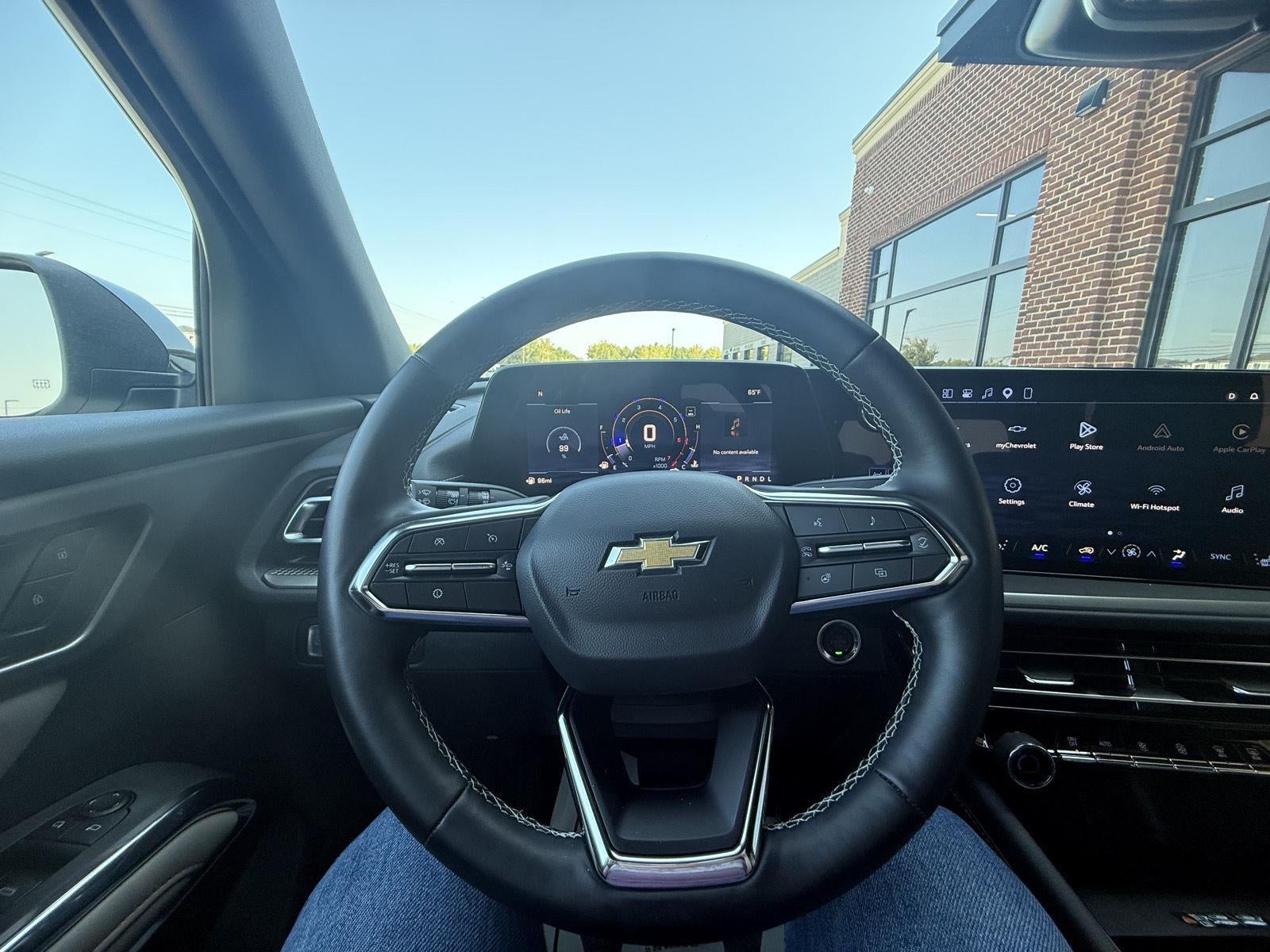 2026 Chevrolet Traverse FWD LT