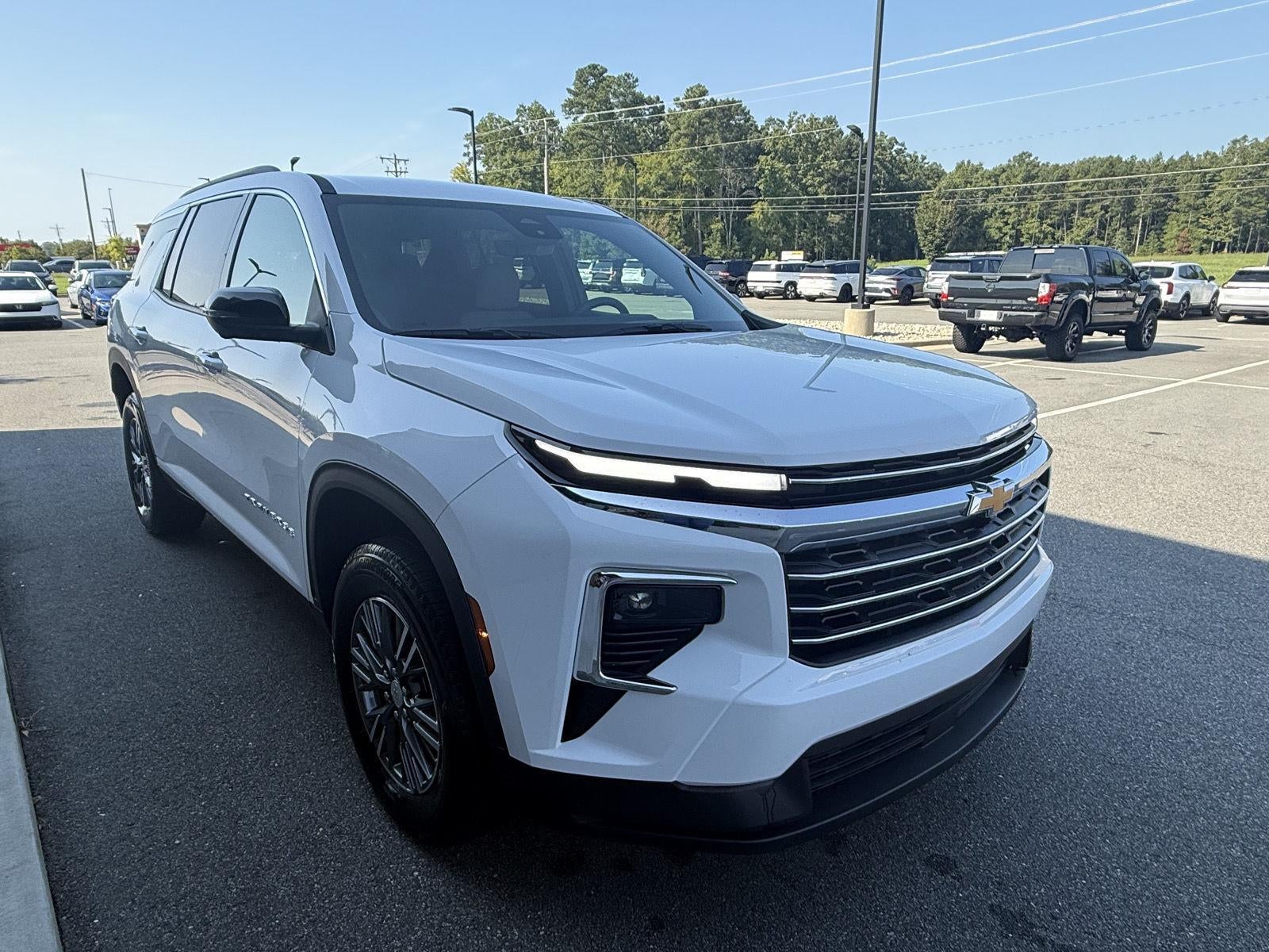 2026 Chevrolet Traverse FWD LT