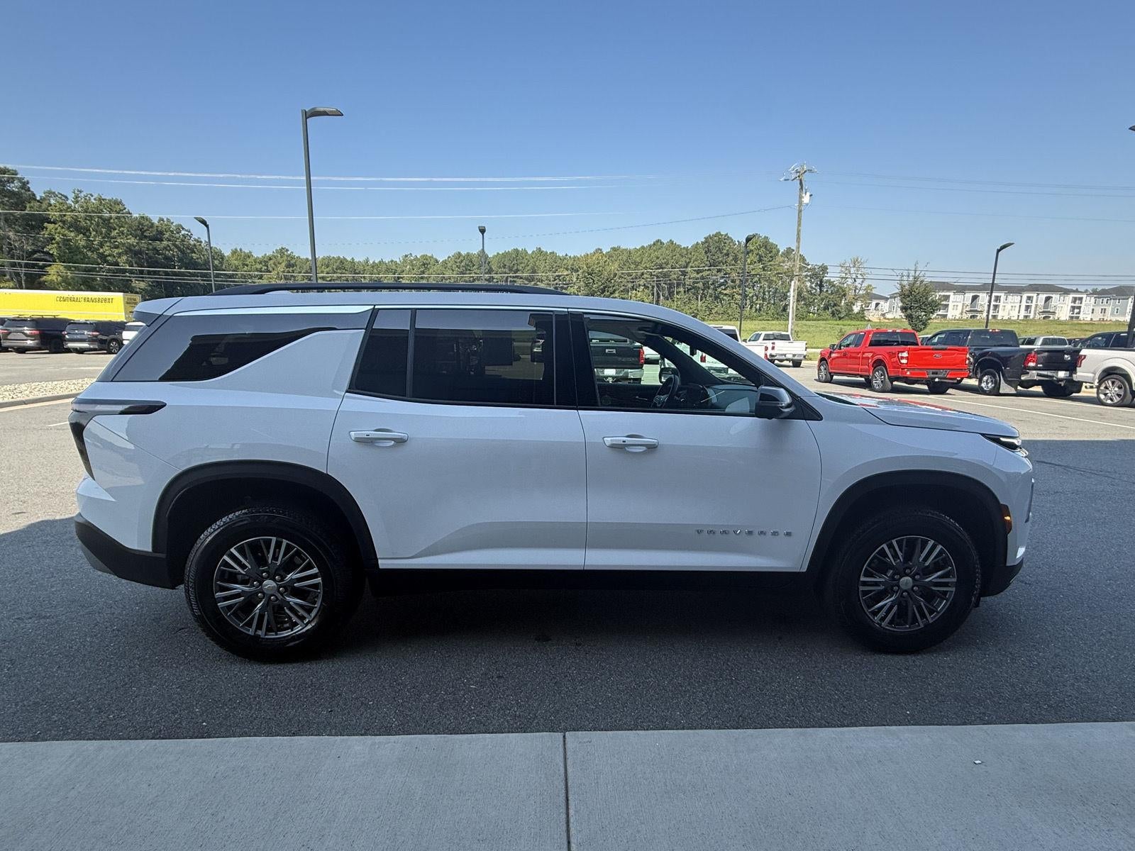 2026 Chevrolet Traverse FWD LT