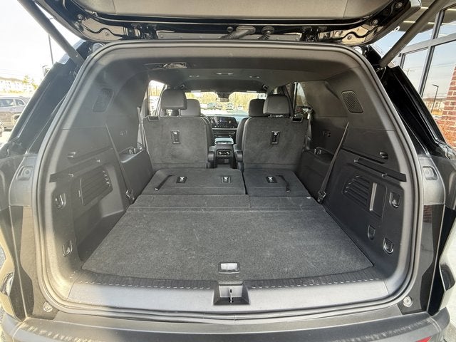 2025 Chevrolet Traverse FWD LT