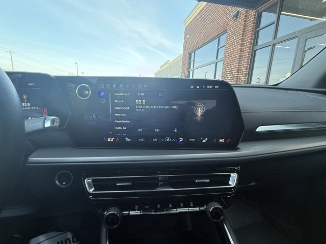 2025 Chevrolet Traverse FWD LT