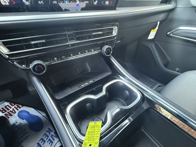 2025 Chevrolet Traverse FWD LT