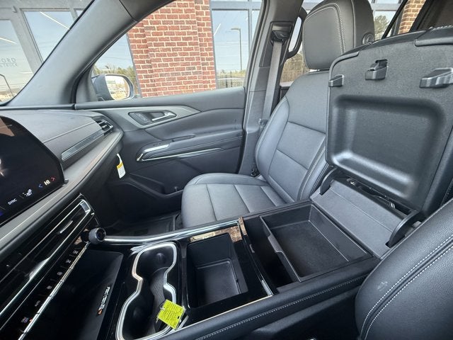 2025 Chevrolet Traverse FWD LT