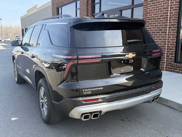 2025 Chevrolet Traverse FWD LT