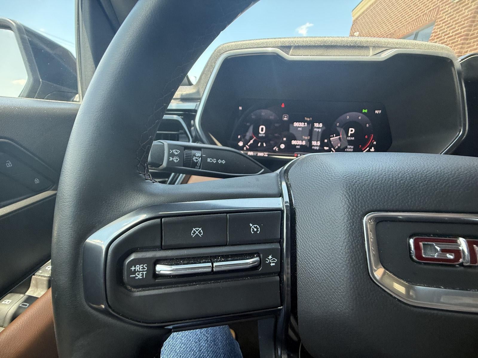 2025 GMC Canyon 4WD AT4