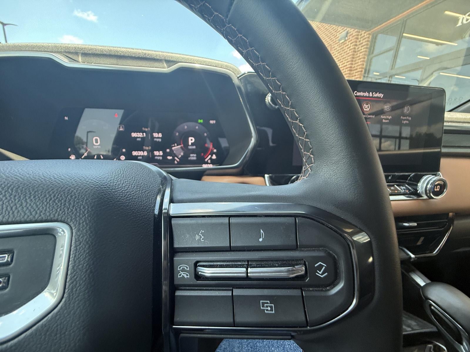 2025 GMC Canyon 4WD AT4