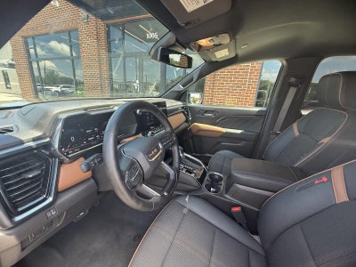 2025 GMC Canyon 4WD AT4