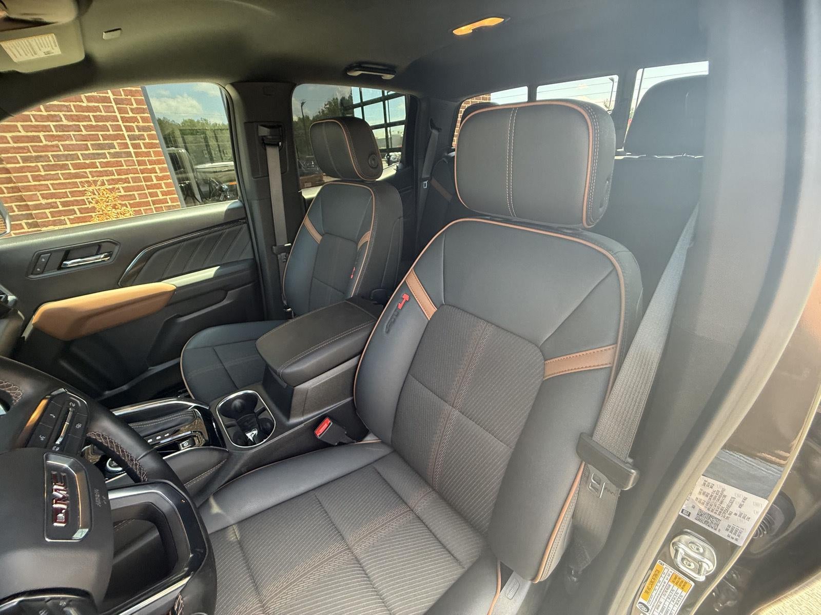 2025 GMC Canyon 4WD AT4