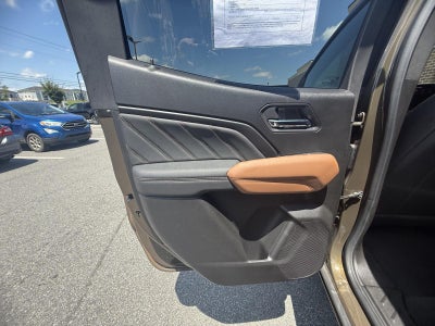 2025 GMC Canyon 4WD AT4