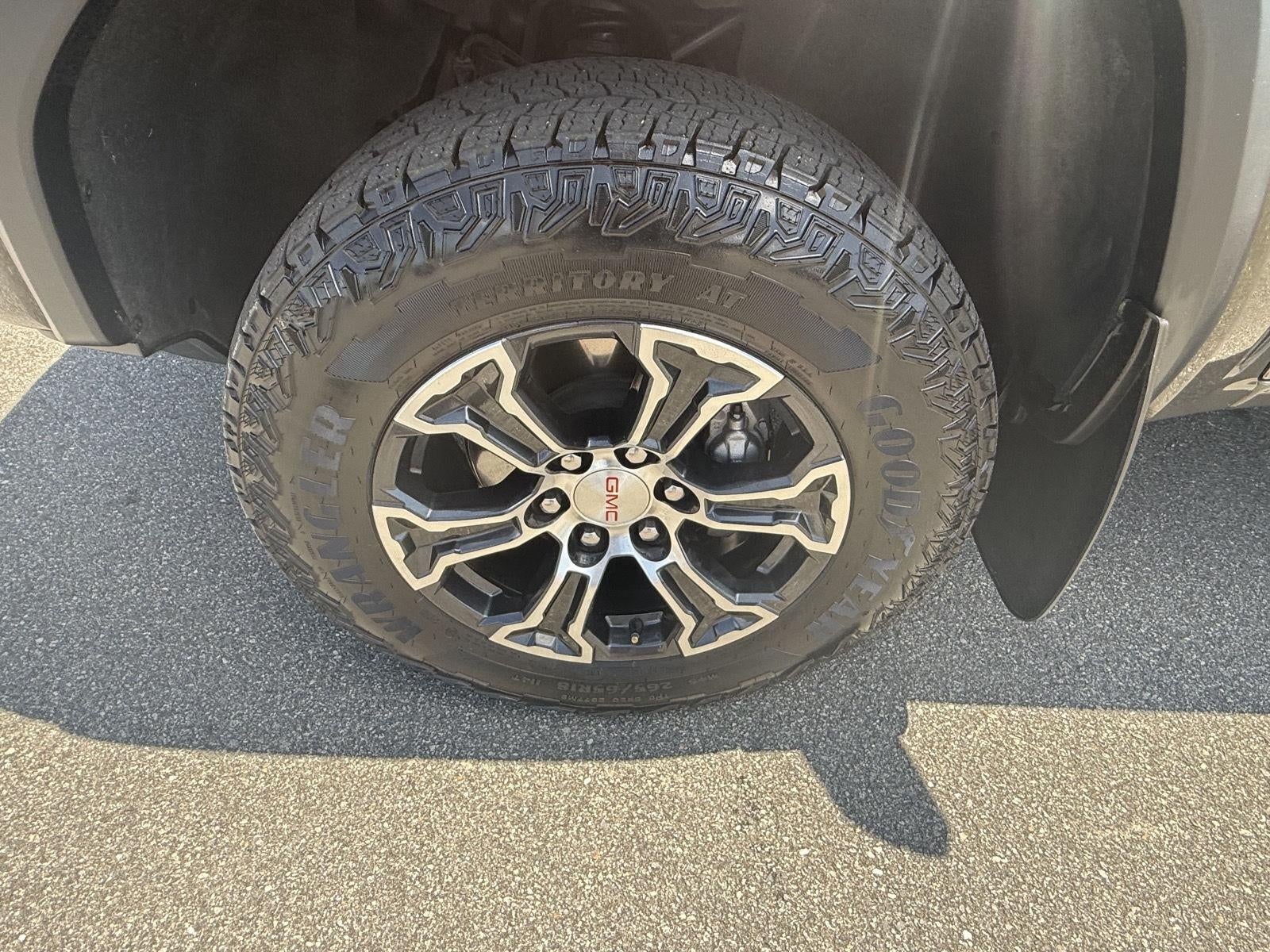 2025 GMC Canyon 4WD AT4