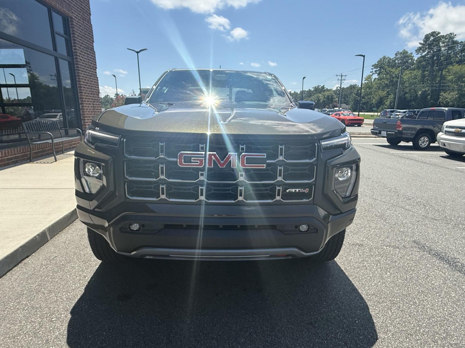 2025 GMC Canyon 4WD AT4