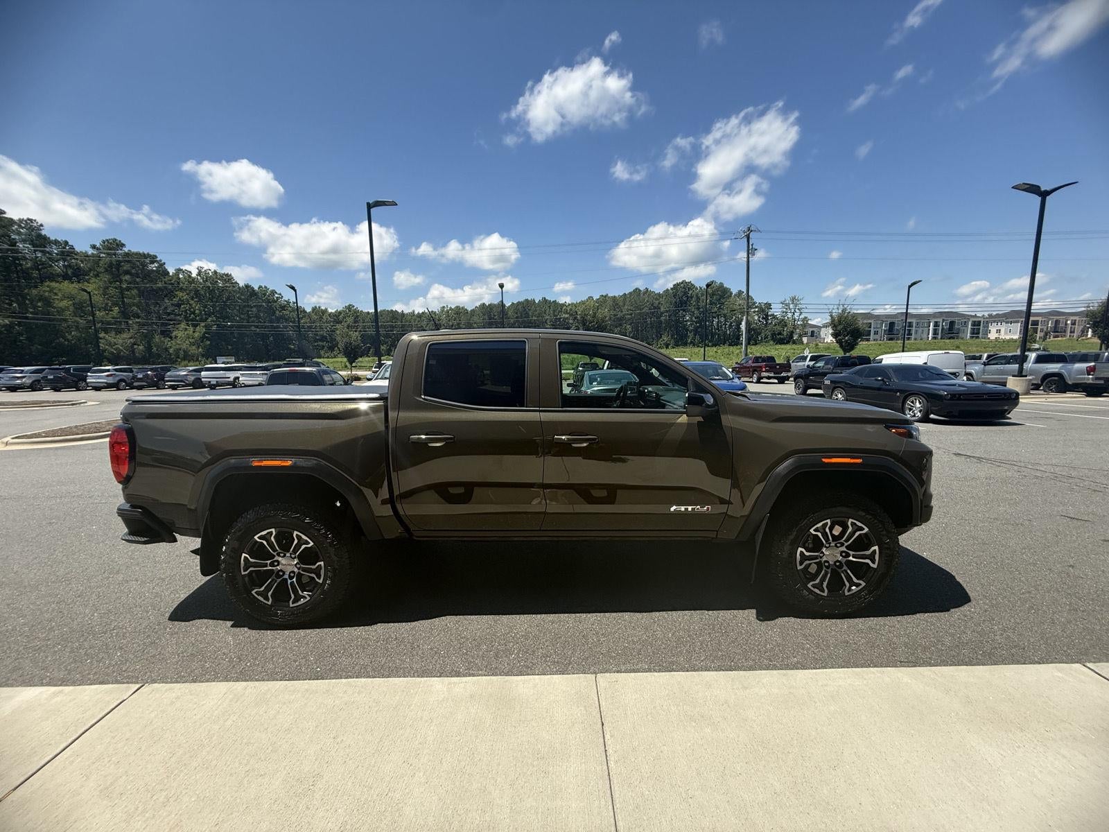 2025 GMC Canyon 4WD AT4