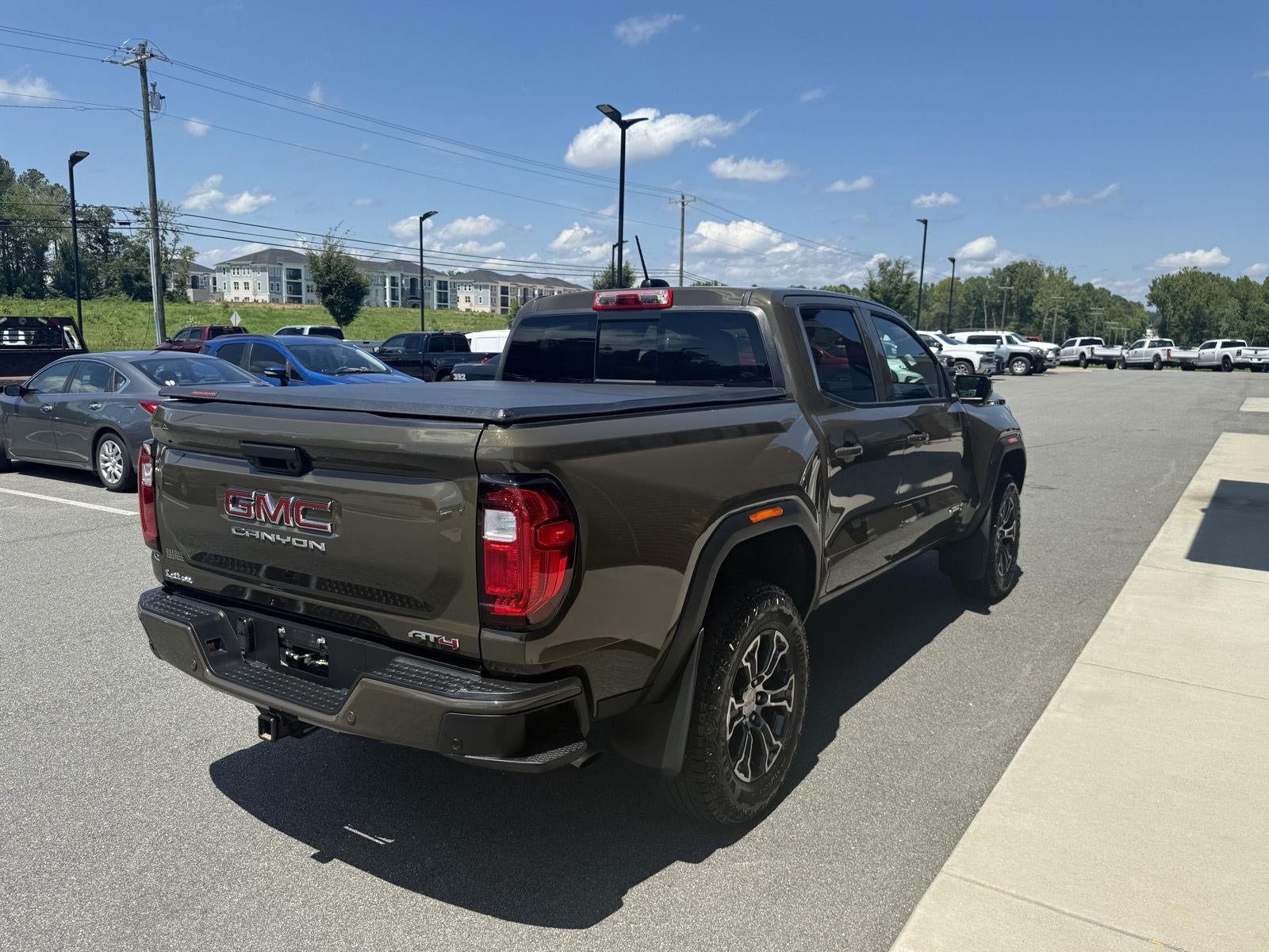 2025 GMC Canyon 4WD AT4