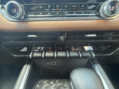 2025 GMC Canyon 4WD AT4