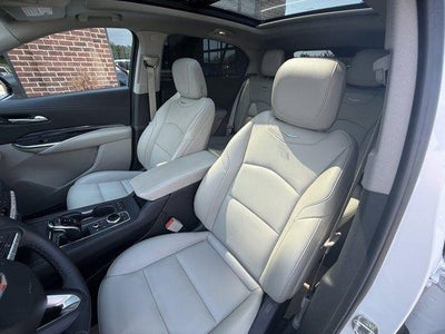 2022 Cadillac XT4 FWD Luxury