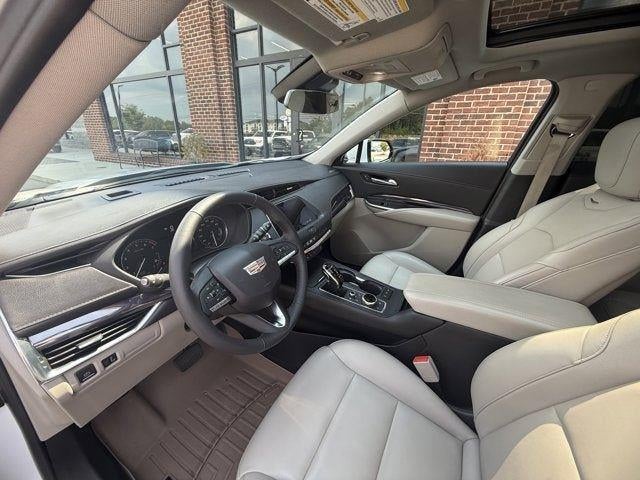 2022 Cadillac XT4 FWD Luxury