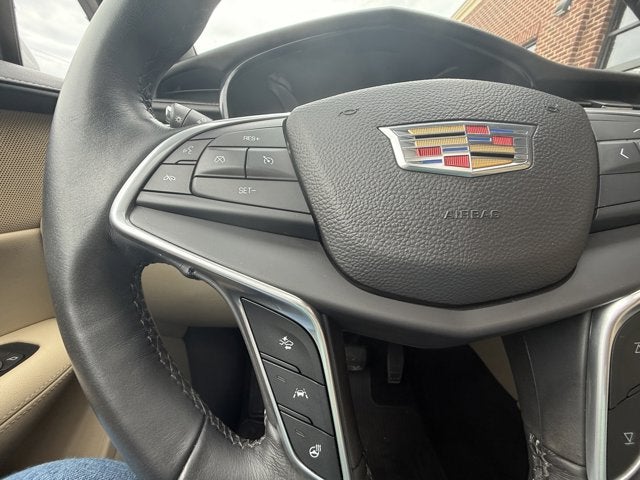 2017 Cadillac XT5 Luxury FWD