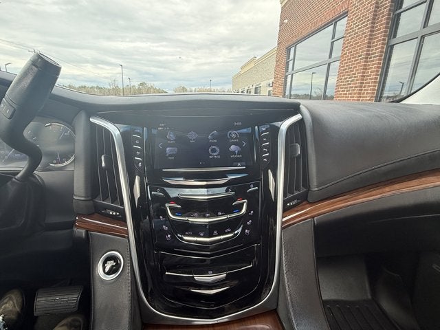 2018 Cadillac Escalade Luxury