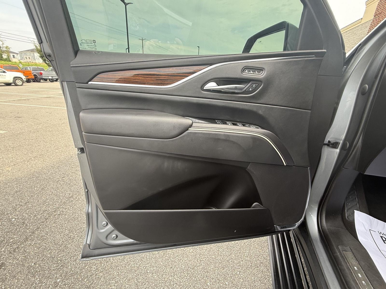 2022 Cadillac Escalade ESV Premium Luxury