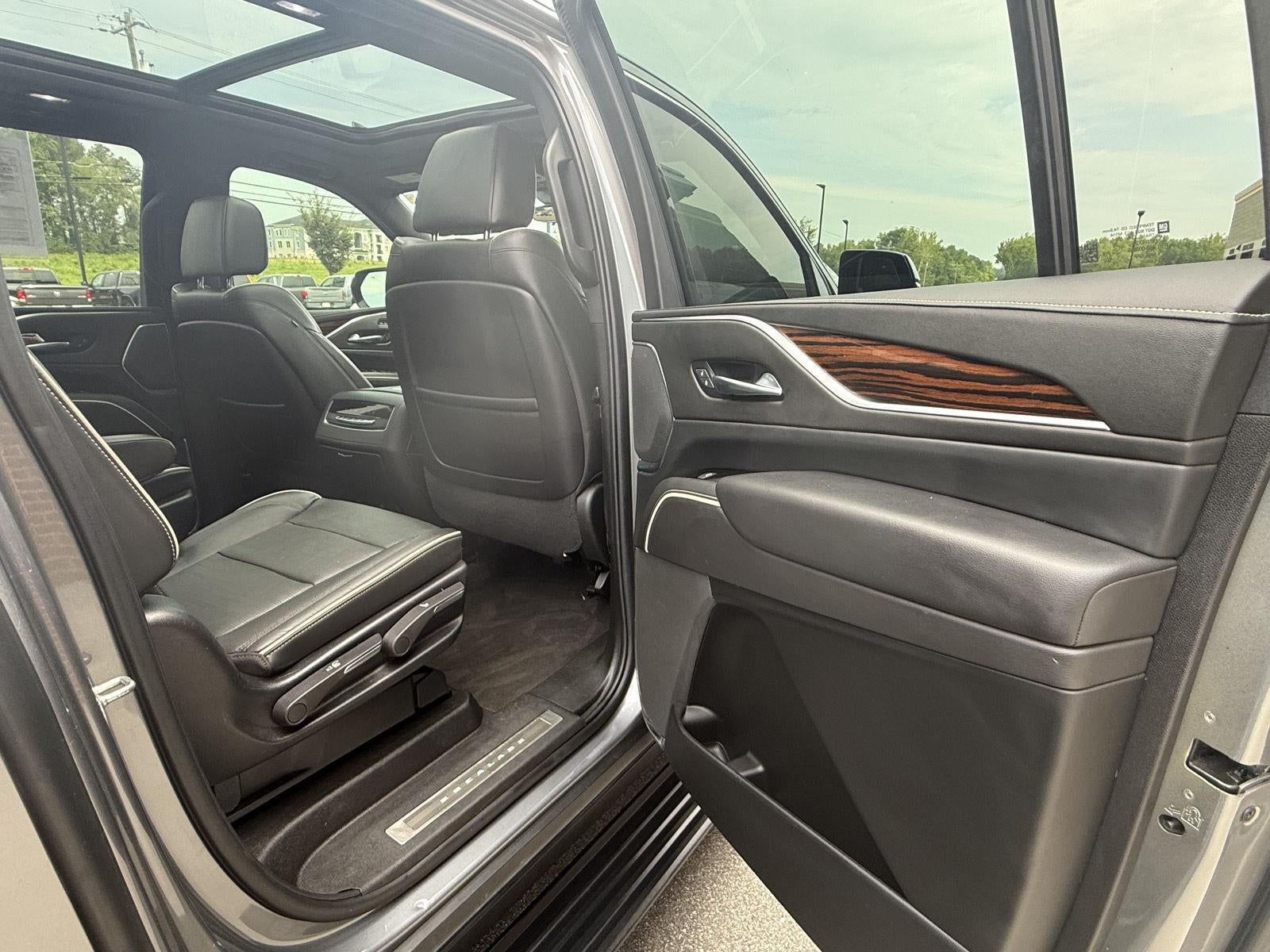 2022 Cadillac Escalade ESV Premium Luxury