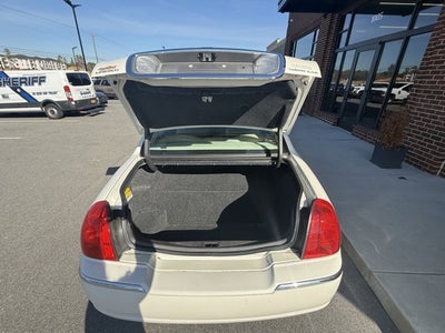 2006 Lincoln Town Car Signature