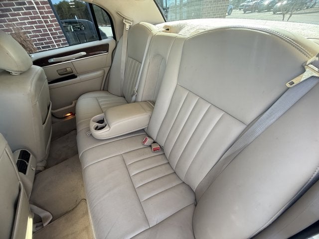 2006 Lincoln Town Car Signature