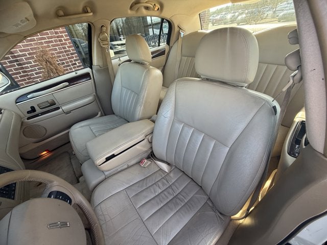 2006 Lincoln Town Car Signature