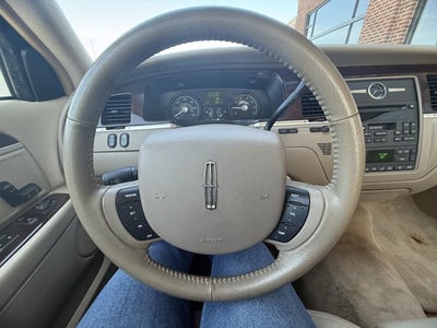 2006 Lincoln Town Car Signature
