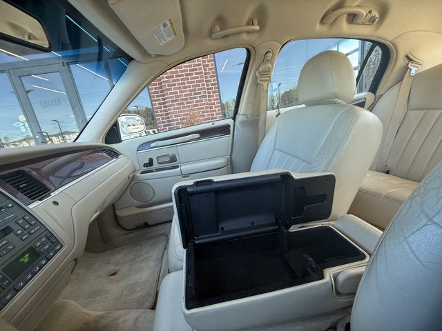 2006 Lincoln Town Car Signature