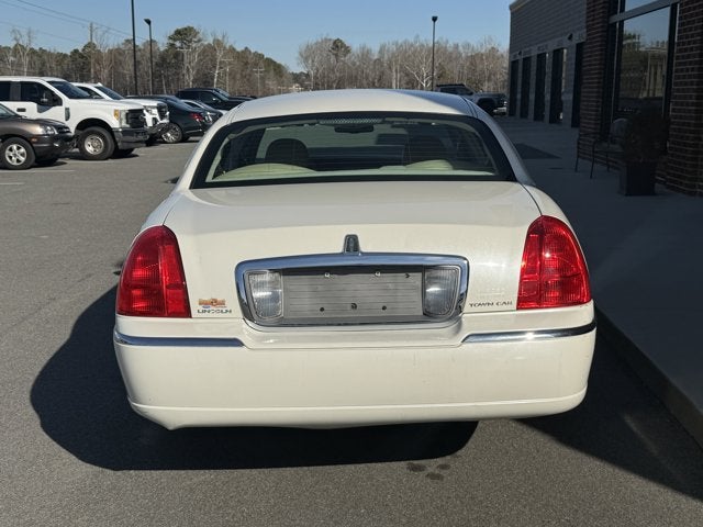 2006 Lincoln Town Car Signature