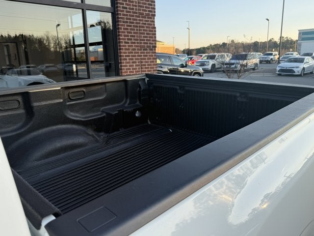 2022 Nissan Titan SV