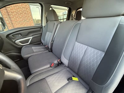 2022 Nissan Titan SV