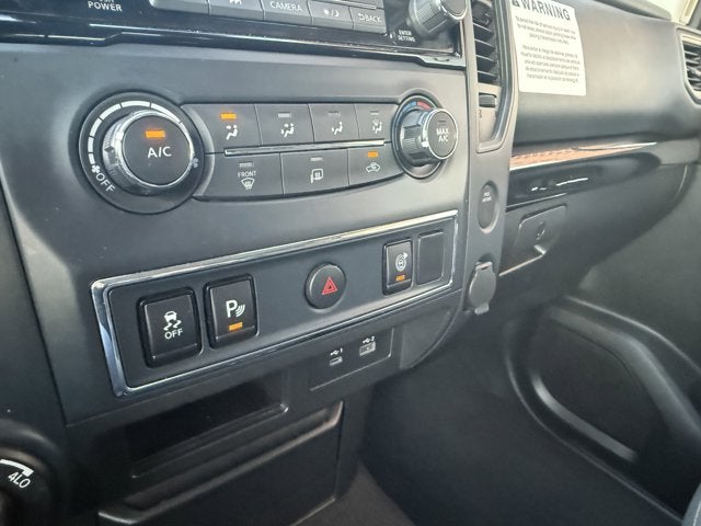 2022 Nissan Titan SV