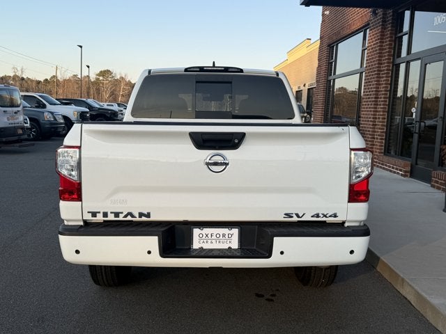 2022 Nissan Titan SV
