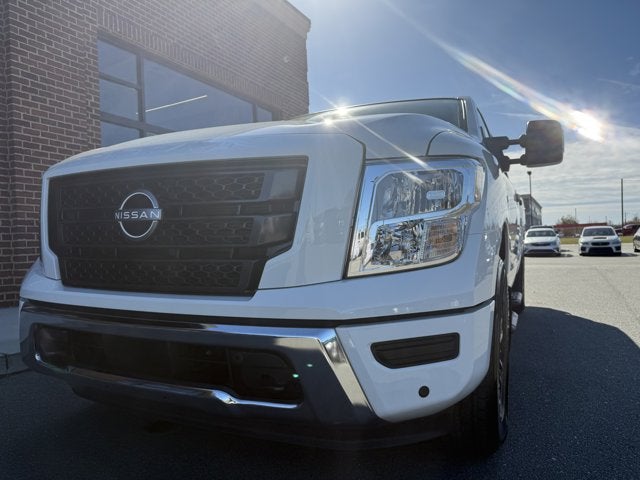 2024 Nissan Titan SV