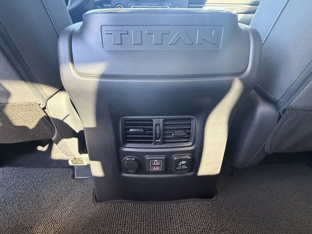 2024 Nissan Titan SV