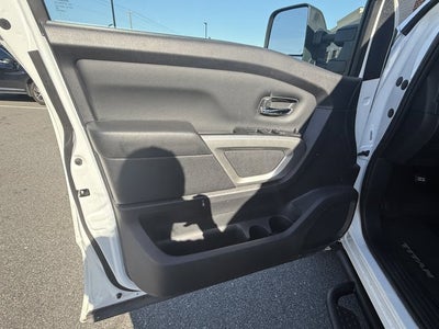 2024 Nissan Titan SV