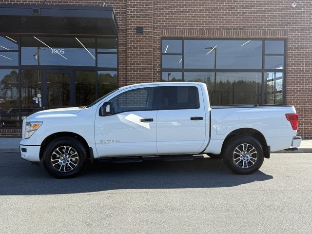 2024 Nissan Titan SV