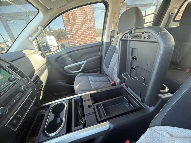 2024 Nissan Titan SV