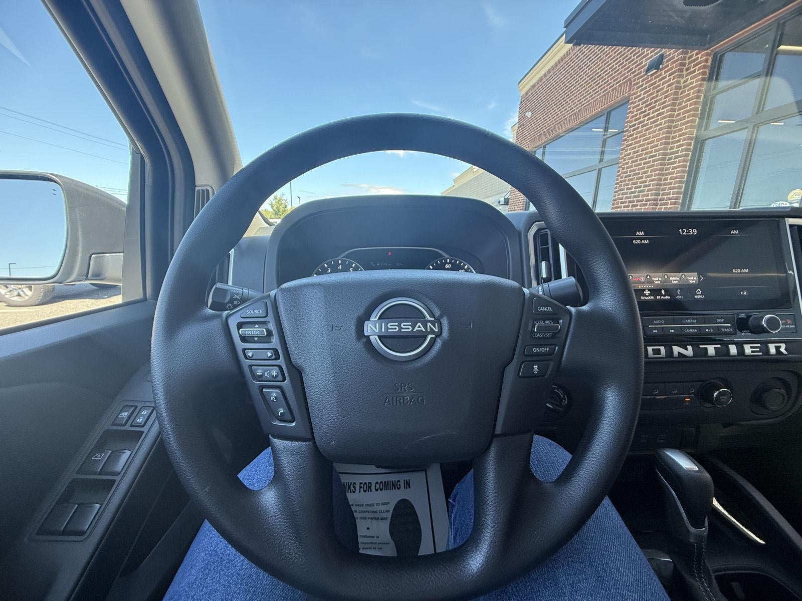 2025 Nissan Frontier SV