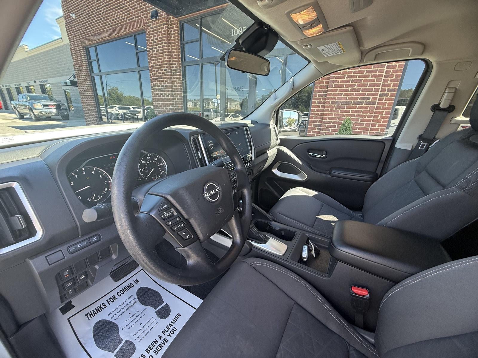 2025 Nissan Frontier SV