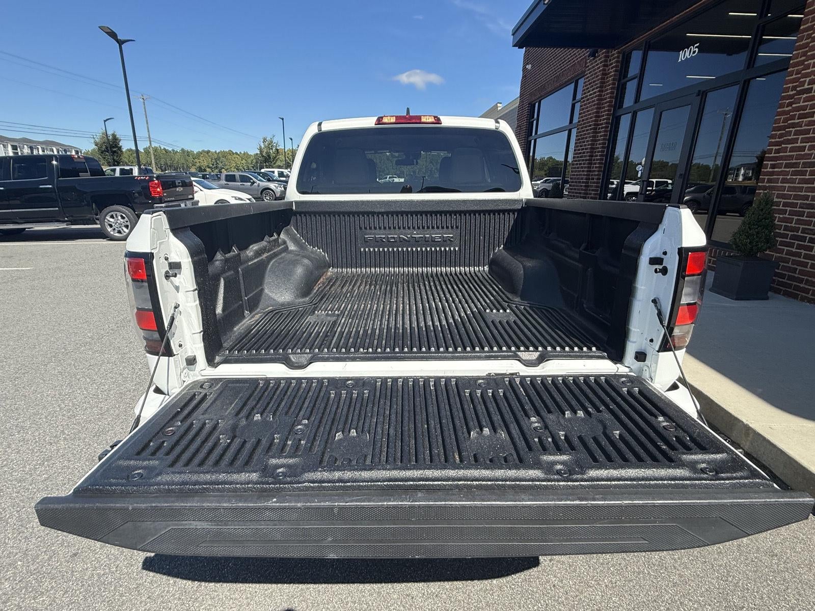 2025 Nissan Frontier SV