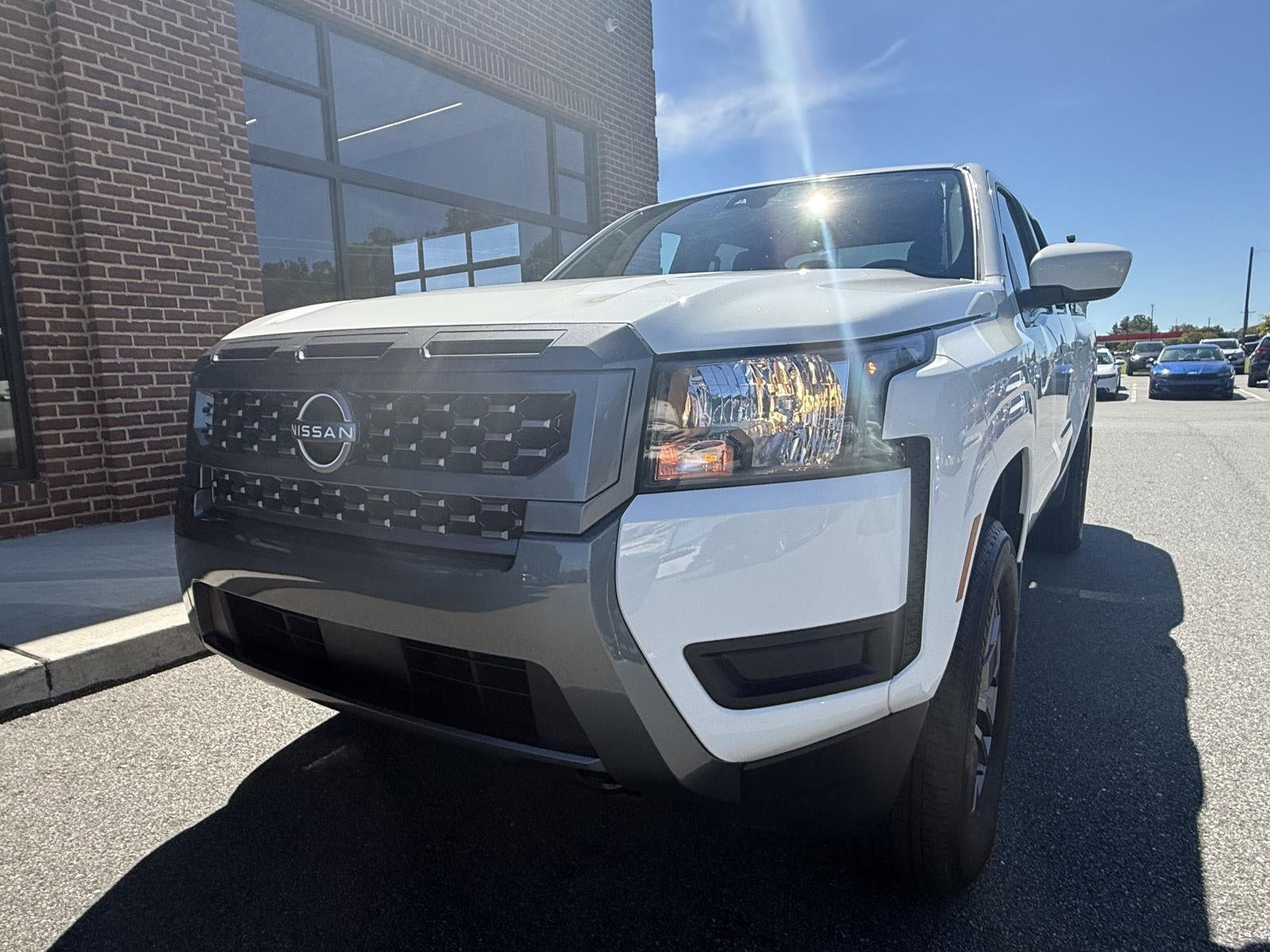 2025 Nissan Frontier SV